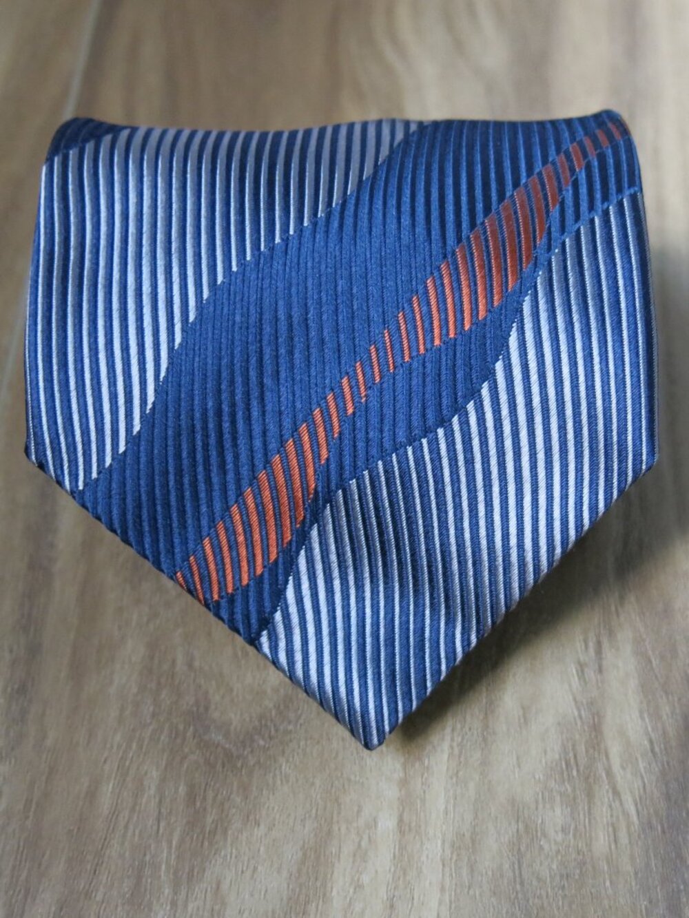 Ferrara Multi Directional Textured Geometric Stripe 100% Silk Men's Necktie